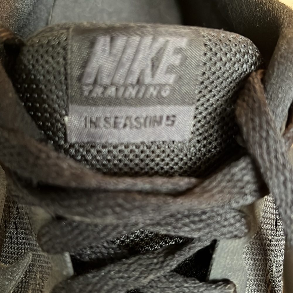 Women’s Nike Trainers - Picture 6 of 8